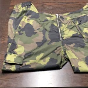 Wild Fable women’s camo pants